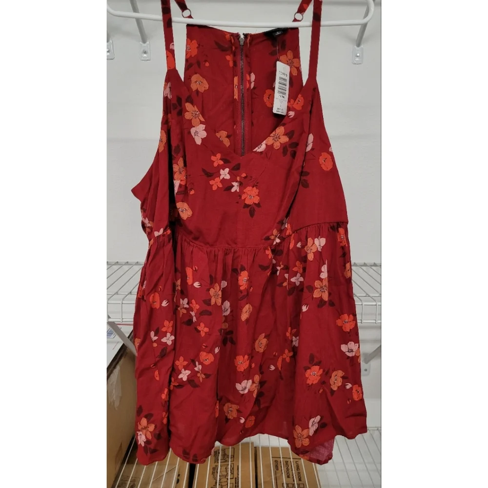 NWT | Torrid Red Floral V-Neck Peplum Tank Top - Picture 1 of 6